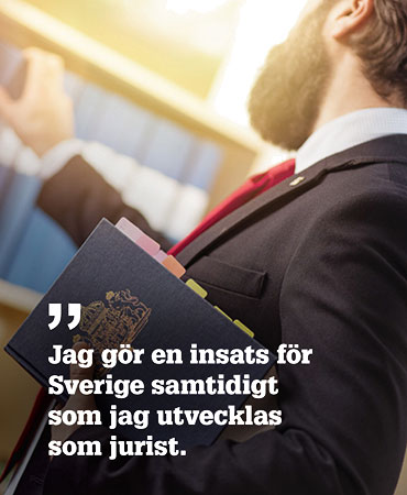 Magnus, jurist på avdelningen för verksamhetsstöd. Jag gör en insats för Sverige samtidigt som jag utvecklas som jurist.